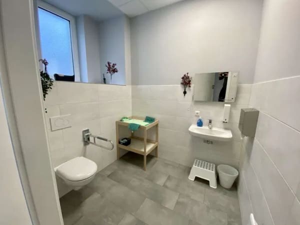 Immobilie in Gefrees - Sehr gepflegtes und modernisiertes Mehrfamilienhaus mit 3 Einheiten im Stadtzentrum von Gefrees - Bild 3