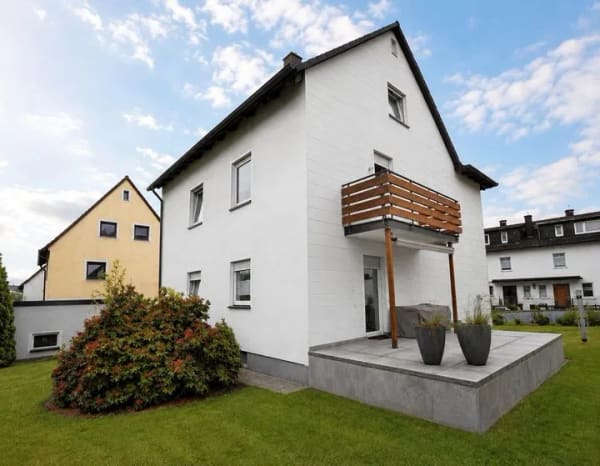 Immobilie in Weiden in der Oberpfalz - Attraktives, gepflegtes Haus in ruhiger Lage - Bild 0