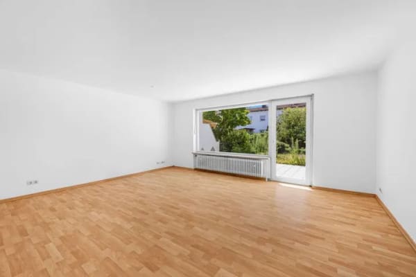 Immobilie in Garching bei München - Attraktives Reihenhaus mit Garten in Garching! - Bild 1