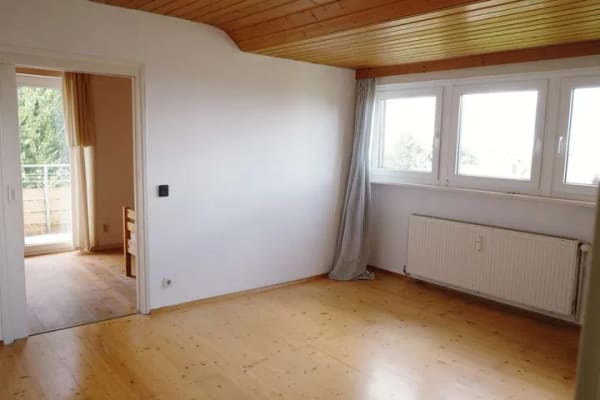 Immobilie in Bad Herrenalb - 1,5-Zimmer-Dachgeschosswohnung mit Sonnenbalkon und Blick ins Grüne – bezugsfrei in Rotensol - Bild 4