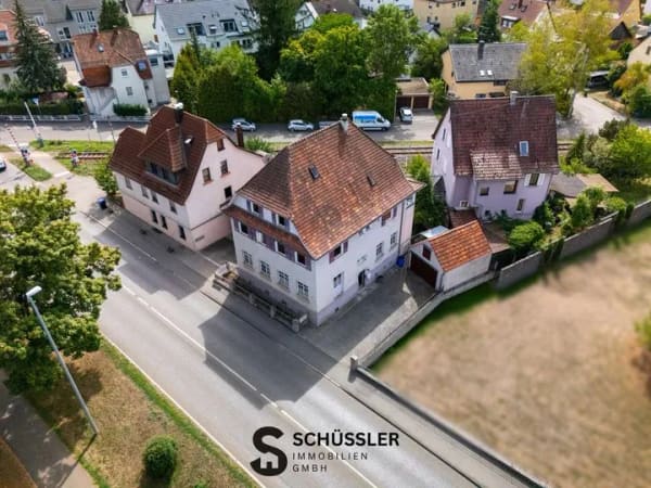 Immobilie in Frickenhausen - Wohnhaus mit Werkstatt & Garage – vielseitiges Objekt mit Entwicklungspotenzial in Frickenhausen - Bild 0