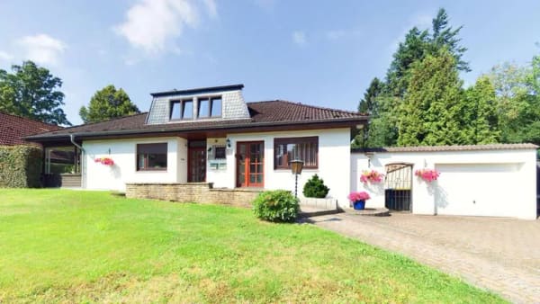 Immobilie in Ahrensburg - Zweifamilienhaus in bester Lage! - Bild 0