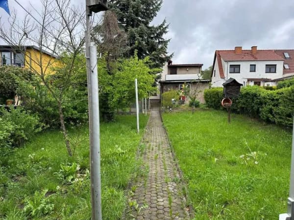 Immobilie in Unterwellenborn - Teilsanierte Einfamilien-DHH in beliebter Wohnlage - Bild 3
