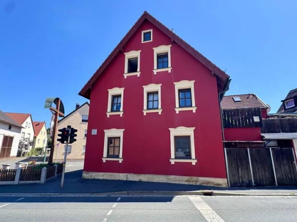 Immobilie in Forchheim - Vielseitiges Wohn- und Geschäftshaus in Forchheim-Burk mit EntwicklungsEntwicklungsperspotential - Bild 1