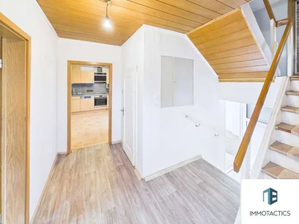 Immobilie in Hargesheim - Einfamilienhaus mit 5 Zimmern, Keller & großem Garten für handwerklich versierte Interessenten - Bild 1