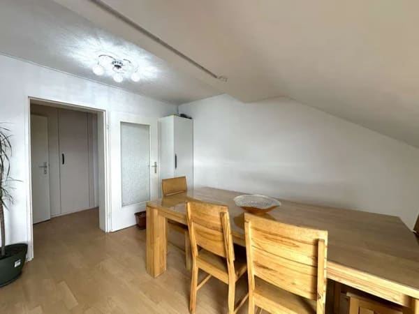 Immobilie in Mühlhausen-Ehingen - Ruhig wohnen im Hegau: 3-Zi.-DG-Wohnung mit Gartenanteil & Garage - Bild 4
