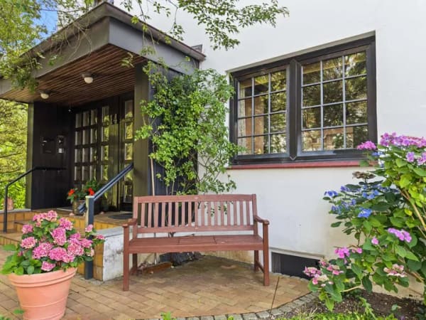Immobilie in Groß Grönau - Stadtnah zu Lübeck: Großzügige Erdgeschosswohnung mit Garten und Südterrasse - Bild 1