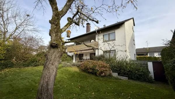 Immobilie in Kriftel - METZ IMMOBILIEN - Wohnen und Vermieten – vielseitiges Mehrfamilienhaus mit Garten - Bild 2