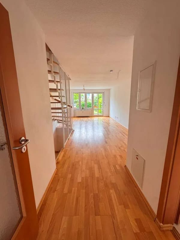 Immobilie in Nuthetal - Bezugsfreie Wohnung/ wie ein Haus, mit Garten und Stellplatz, EBK, 4 Zimmern, 120 m² Nutzfl. - Bild 1