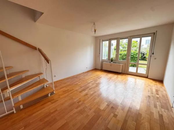 Immobilie in Nuthetal - Bezugsfreie Wohnung/ wie ein Haus, mit Garten und Stellplatz, EBK, 4 Zimmern, 120 m² Nutzfl. - Bild 2