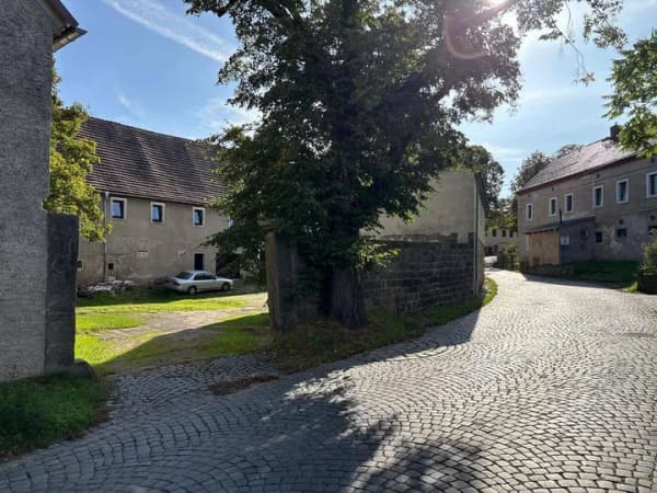 Immobilie in Lohmen - ***Kapitalanlage mit Zukunft – Umnutzung zur Ferienwohnung, Kurzzeitvermietung oder Handwerkerunterkunft – Denkmalabschreibung möglich**** - Bild 2