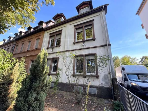 Immobilie in Frankenthal (Pfalz) - Merhfamilienhaus in Innenstadtlage von Frankenthal * Renovierungsbedürftig * - Bild 0