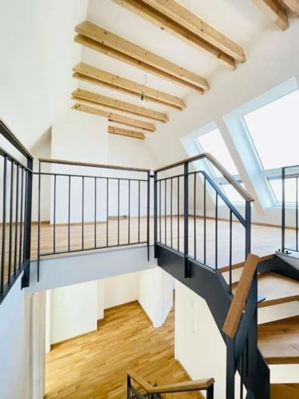 Immobilie in Ehrenkirchen - Haus mit 6-Zimmern, 2023 umfangreich renoviert und ab 01.11.2026 bezugsfrei - Bild 0