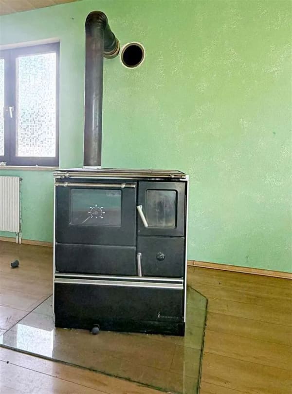 Immobilie in Wenzenbach - Handwerker aufgepasst! Sanierungsbedürftiger Bungalow mit Ausbaureserve in Wenzenbach - Bild 2