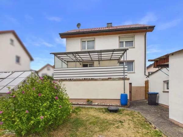 Immobilie in Hohenroda - Gepflegtes Wohnhaus mit Garten für eine Familie oder zwei Generationen in ruhiger Lage! - Bild 3
