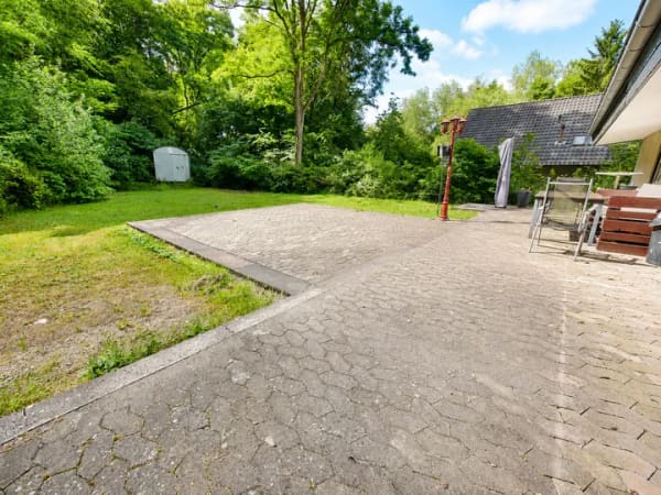 Immobilie in Sulzbach/Saar - Außergewöhnliches Wohnensemble am Wald - ehemaliges Schützenhaus mit viel Platz & zwei zusätzlichen Wohnungen - Bild 4