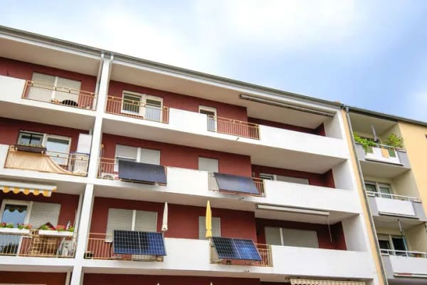 Immobilie in Speyer - Renovierungsbedürftige 4 ZKB mit Tageslichtbad, Loggia und Garage in guter Lage Speyer - Bild 2