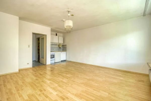 Immobilie in Schwentinental - PROVISIONSFREI! Außen schon gemacht – innen sind Sie dran! 1-Zimmer-Wohnung mit Loggia & Stellplatz - Bild 1