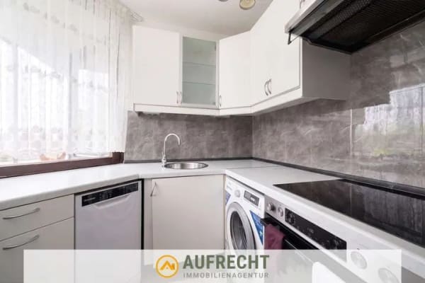 Immobilie in Unterschleißheim - A U F R E C H T ° LEBEN IN UNTERSCHLEIßHEIM° geräumige 3 Zi-Wohnung mit 2 Balkonen - Bild 2
