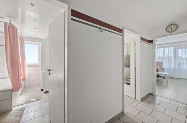 Immobilie in Rosenfeld - Gemütliche 4-Zimmer-ETW mit Balkon, Garage, Aufzug - Bild 4