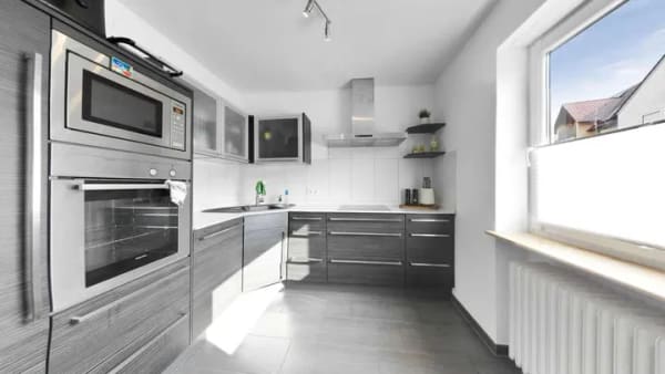 Immobilie in Obernbreit - Wohnen mit Weite – Einfamilienhaus auf außergewöhnlich großzügigem Grundstück - Bild 1