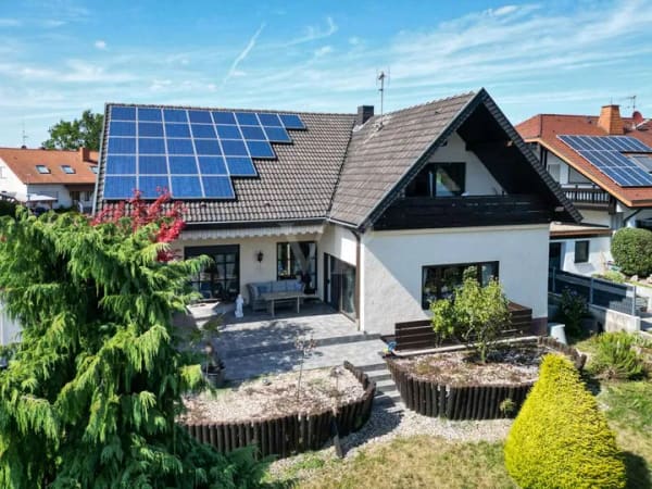 Immobilie in Ubstadt-Weiher - Traumhafte Erdgeschosswohnung mit Garten und Garage in beliebter Wohnlage von Ubstadt - Bild 1