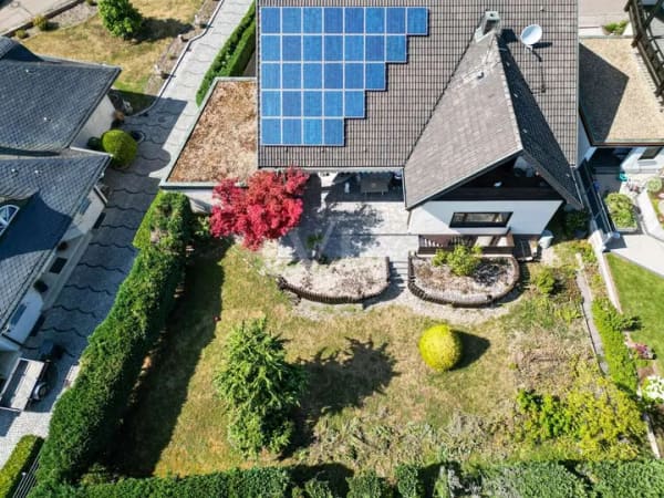 Immobilie in Ubstadt-Weiher - Traumhafte Erdgeschosswohnung mit Garten und Garage in beliebter Wohnlage von Ubstadt - Bild 2