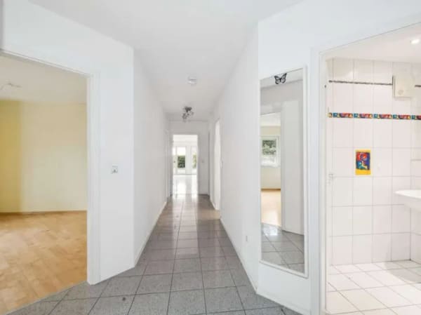 Immobilie in Walluf - Walluf: 4-Zimmer-Eigentumswohnung mit Gartenanteil und Tiefgaragenstellplatz in guter Lage - Bild 4