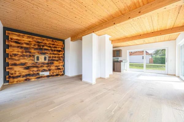 Immobilie in Tacherting - Energieeffizientes Einfamilienhaus mit hochwertiger Ausstattung und XXL-Garage - Bild 4
