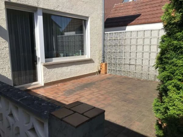 Immobilie in Florstadt - Freistehendes Zweifamilienhaus - Selbstnutzung im EG und OG vermietet - mit Garten und Freisitz - Bild 4