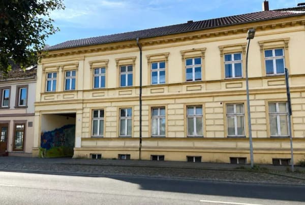 Immobilie in Fehrbellin - Denkmalgeschütztes Wohn- und Geschäftshaus im Stadtzentrum von Fehrbellin - Bild 0
