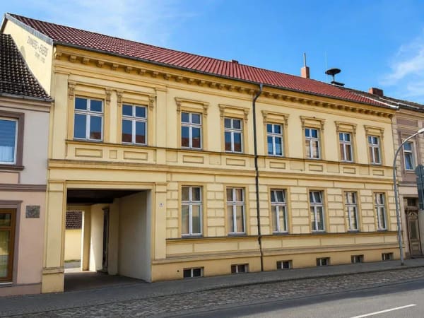 Immobilie in Fehrbellin - Denkmalgeschütztes Wohn- und Geschäftshaus im Stadtzentrum von Fehrbellin - Bild 1