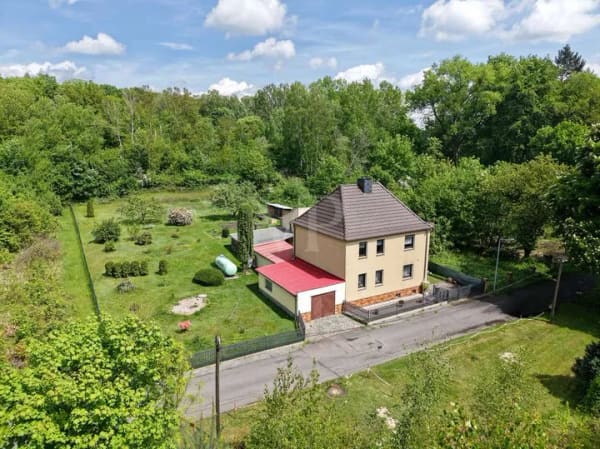 Immobilie in Lauchhammer - Einfamilienhaus in ruhiger Waldrandlage mit großem Grundstück - Bild 3