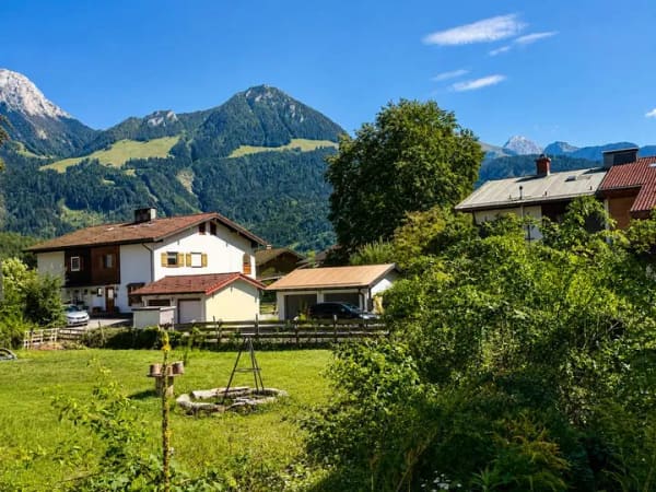 Immobilie in Schönau am Königssee - Viel Raum, großes Grundstück und Entwicklungspotenzial - Bild 2