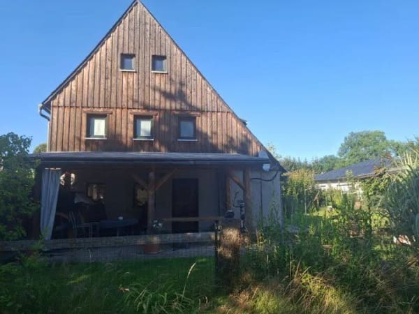Immobilie in Neukirch/Lausitz - Reizvoll gelegenes Einfamilienhaus mit großem Grundstück - Bild 1