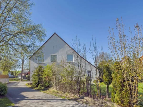 Immobilie in Willebadessen - Familienfreundliches Wohnhaus in Löwen mit Garten, Terrasse und Wintergarten - Bild 1