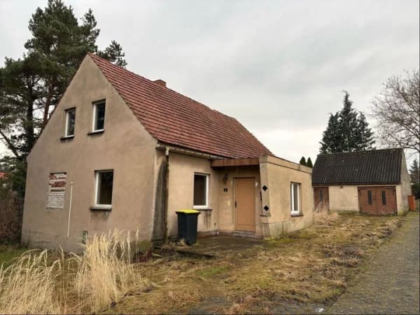 Immobilie in Schönau-Berzdorf auf dem Eigen - Sanierungsobjekt mit Familienpotential ! - Bild 0