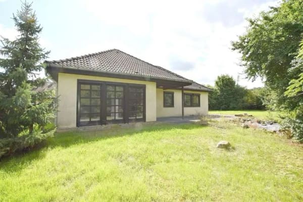Immobilie in Grasleben - Sonniger, großzügiger Bungalow auf 1.600m² Grundstück in idyllischer Lage... - Bild 3