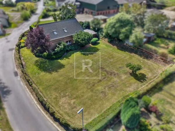 Immobilie in Nienbüttel - 1.198 m² Grundstück und umfangreiche Modernisierungen – Einfamilienhaus wartet auf den letzten Schli - Bild 1
