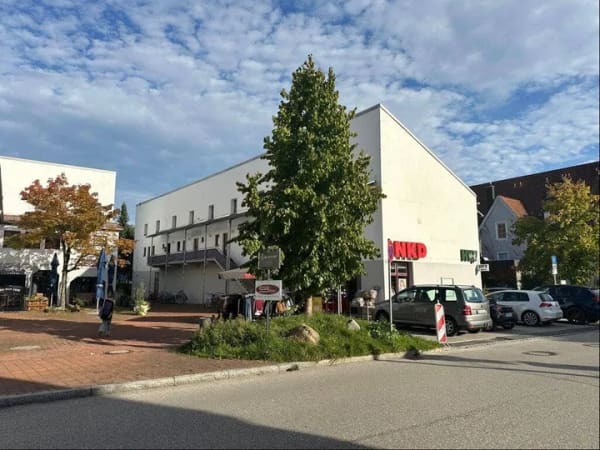 Immobilie in Neufahrn bei Freising - Zwei große Mieteinheiten im Zentrum von Neufahrn - Bild 0