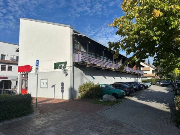 Immobilie in Neufahrn bei Freising - Zwei große Mieteinheiten im Zentrum von Neufahrn - Bild 1