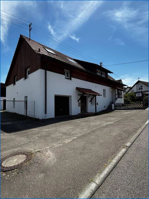 Immobilie in Mühlingen - Sehr schön sanierte 4-Zimmer-Wohnung mit  ca. 120 m² im ruhigen Zoznegg - sofort bezugsfertig! - Bild 1