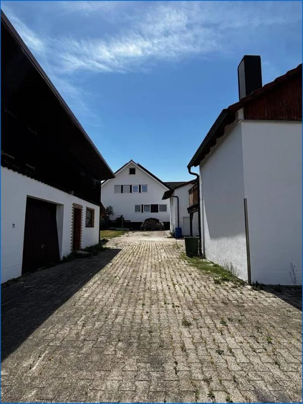 Immobilie in Mühlingen - Zur eigenen Fertigstellung möglich - Sehr schöne teilsanierte 4-Zimmer-Wohnung mit ca. 128 m² ! - Bild 3