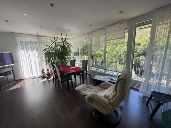 Immobilie in Leutenberg - Traumhaftes Einfamilienwohnhaus  - Toplage von Leutenberg - Bild 2