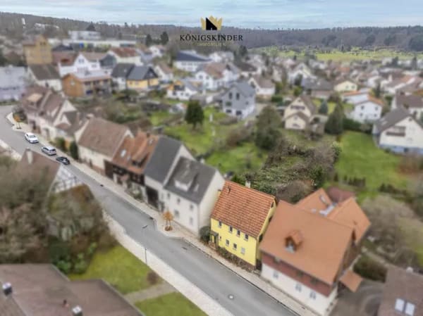 Immobilie in Wiernsheim - Einfamilienhaus mit großem Garten in bevorzugter Lage. - Bild 2