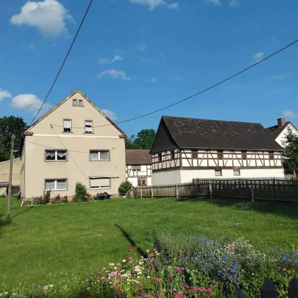 Immobilie in Werdau - Bauernhaus mit viel Platz und Scheunengebäude - Bild 0