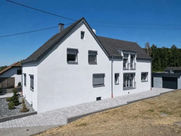 Immobilie in Herforst - Energie-effizientes Einfamilienhaus mit Einliegerwohnung, großem Garten und Gartenhaus - Bild 2