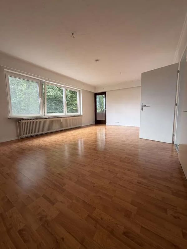 Immobilie in Tornesch - Stilvolle 2,5 Zimmer-Eigentumswohnung mit Balkon, Stellplatz und großem Kellerraum in 25436 Tornesch - Bild 3