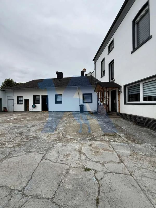 Immobilie in Kreuzau - Vorvermarktung Haus mit 8 Schlafzimmern,  grossem Hof und Garten - Bild 2