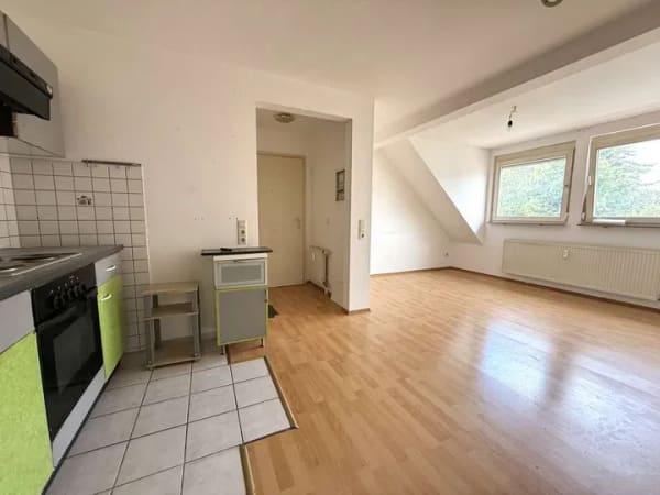 Immobilie in Eningen unter Achalm - Kleine Wohnung, großes Potential - Bild 0